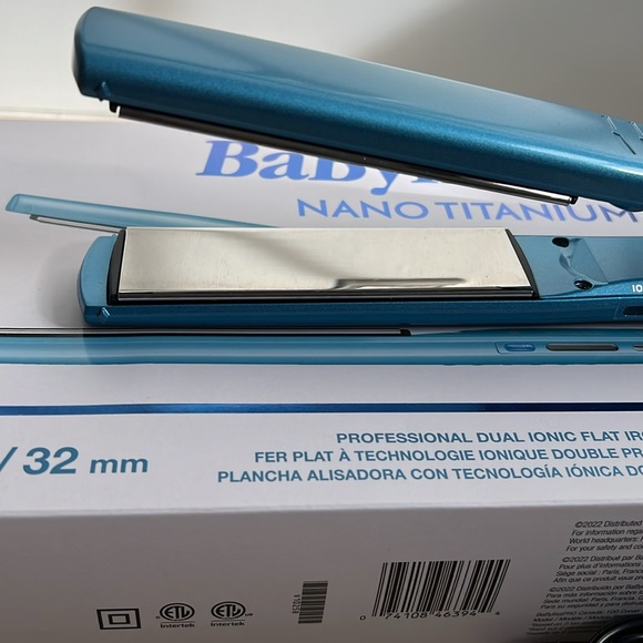 Babyliss pro nano titanium 1 1/4” flat iron - Picture 2 of 3